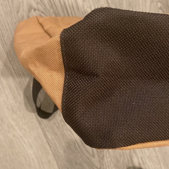 Timberland Brown Laptop Bag with Durable Fabric and Zipper Closure - Picture 6 of 12